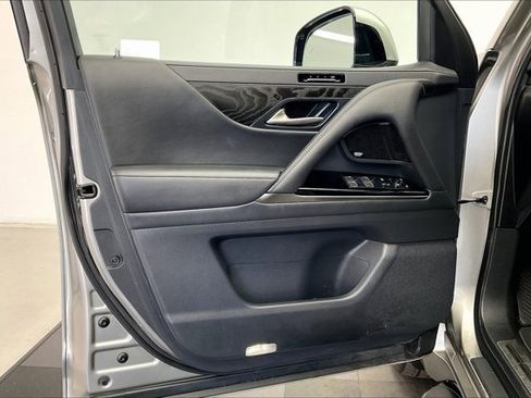 Used 2022 Lexus LX 600 4WD w/ Luxury Package image 26