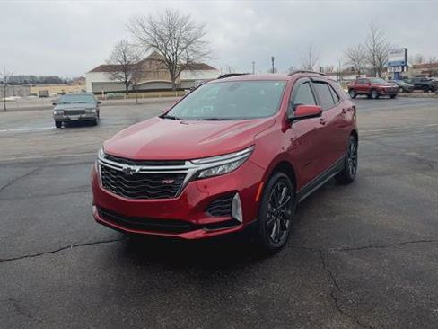 Used 2023 Chevrolet Equinox RS w/ LPO, Floor Liner Package image 4