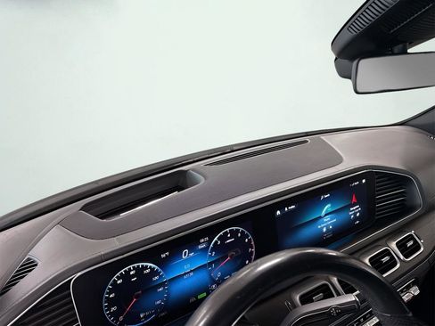 Used 2020 Mercedes-Benz GLS 580 4MATIC image 7