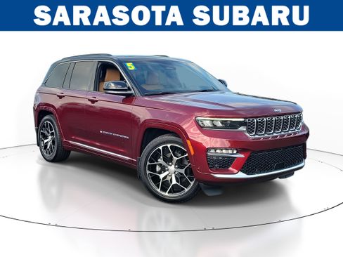 Used 2025 Jeep Grand Cherokee Summit image 1