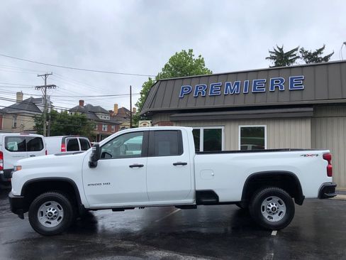 Used 2021 Chevrolet Silverado 2500 W/T w/ WT Convenience Package AWD/4WD image 4