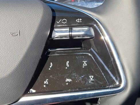 New 2026 Cadillac Lyriq Premium Luxury image 33