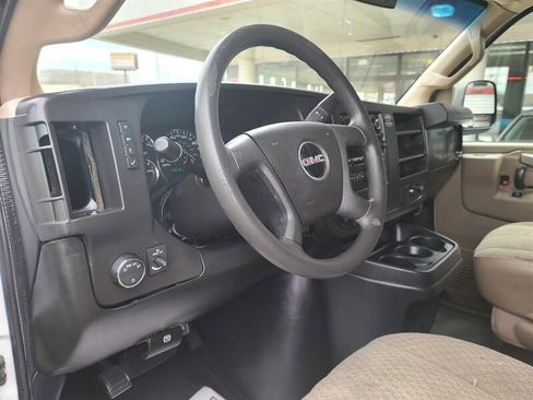 Used 2017 GMC Savana 2500 Extended image 9