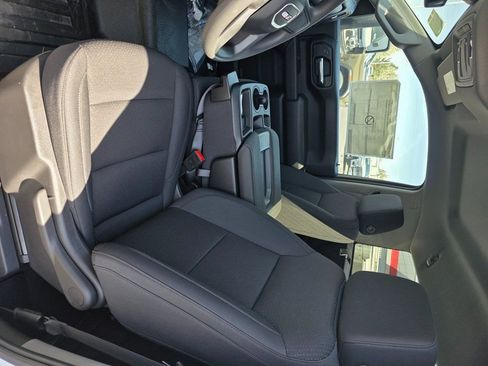 New 2024 GMC Sierra 2500 Pro w/ Convenience Package image 26