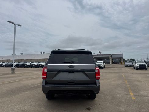 Used 2019 Ford Expedition XLT w/ Equipment Group 201A RWD image 20