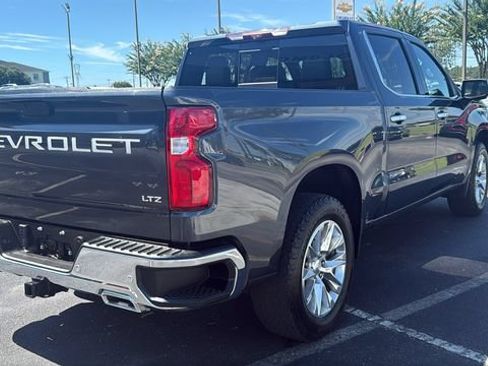 Used 2022 Chevrolet Silverado 1500 LTZ w/ Technology Package AWD/4WD image 7