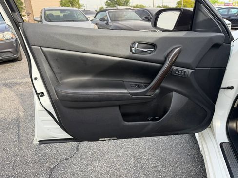 Used 2012 Nissan Maxima 3.5 SV w/ Premium Pkg FWD image 18