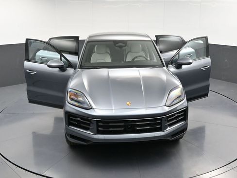 New 2026 Porsche Cayenne Coupe AWD/4WD image 33