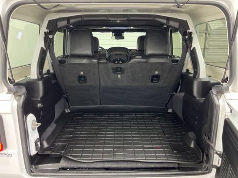 Used 2024 Jeep Wrangler Unlimited Sahara AWD/4WD image 23