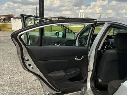 Used 2014 Honda Civic LX image 29