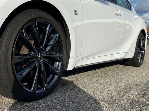 Used 2022 Lexus IS 350 F Sport image 10