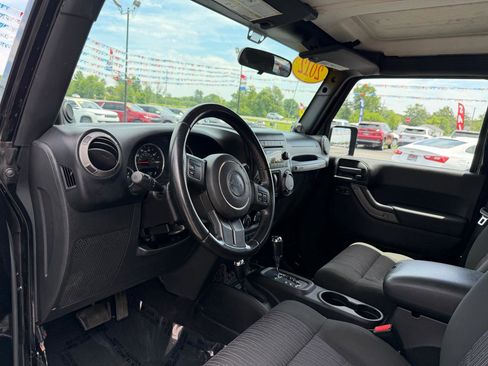 Used 2012 Jeep Wrangler Sport AWD/4WD image 13
