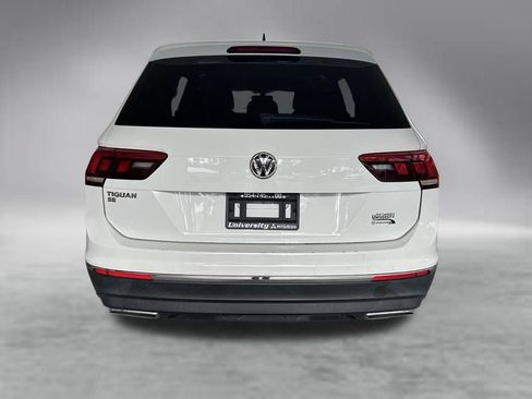 Used 2021 Volkswagen Tiguan SE w/ Panoramic Sunroof Package FWD image 30