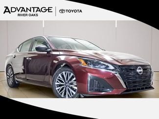 Used 2024 Nissan Altima 2.5 SV video 1