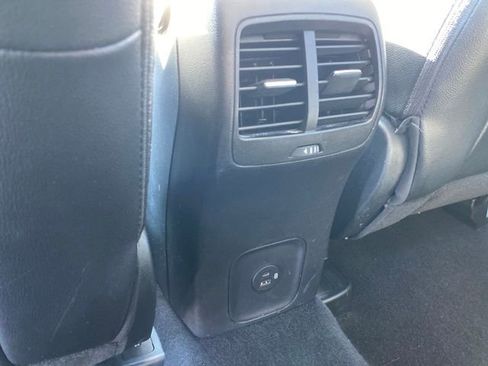 Used 2022 Ford Escape SEL image 19