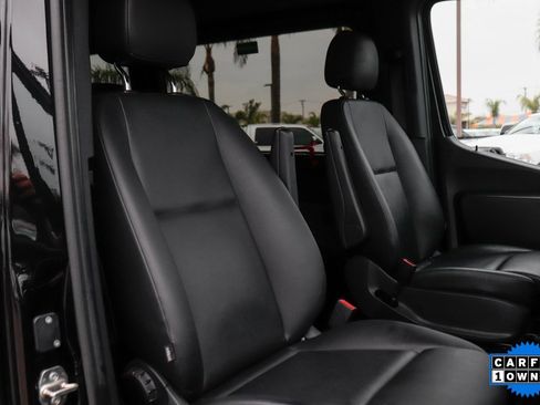 Used 2020 Mercedes-Benz Sprinter 2500 image 35