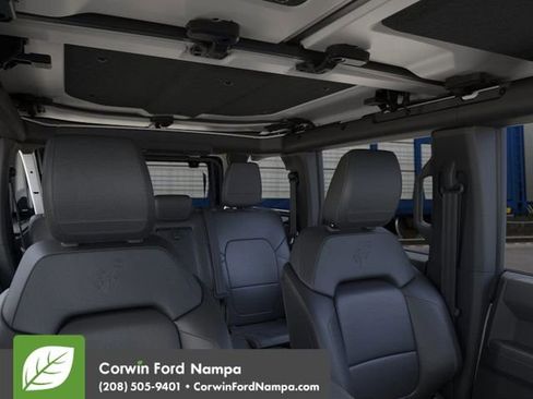 New 2025 Ford Bronco Badlands image 12