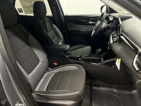 New 2026 Chevrolet TrailBlazer LT w/ Driver Confidence Package FWD image 35
