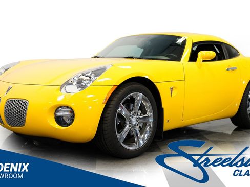 Used 2009 Pontiac Solstice Coupe w/ Premium Package image 1