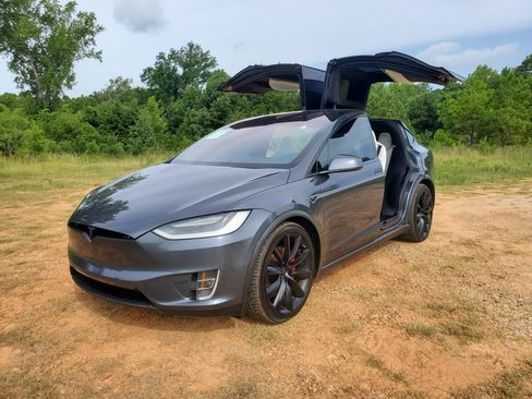 Used 2016 Tesla Model X Performance AWD/4WD image 13