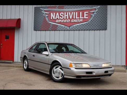 Used 1990 Ford Thunderbird Super RWD image 2