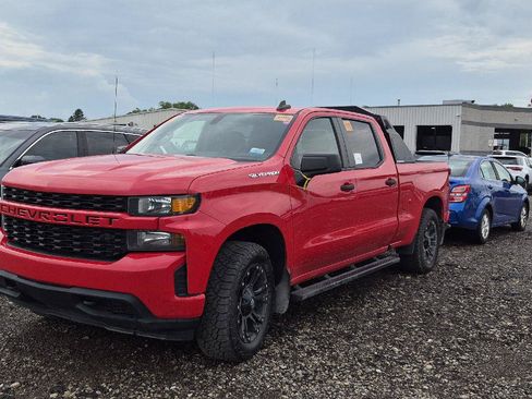 Used 2019 Chevrolet Silverado 1500 Custom w/ Custom Value Package AWD/4WD image 1