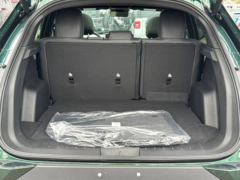 New 2025 VinFast VF 8 Plus image 10