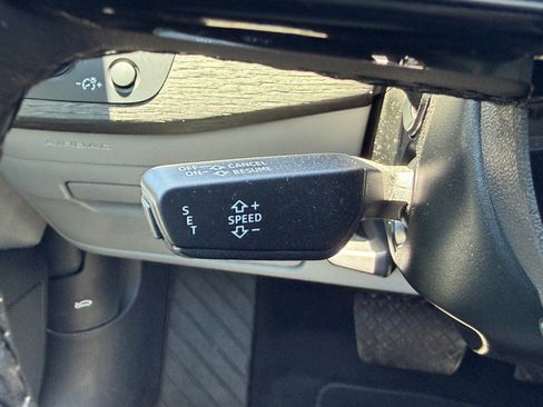 Used 2022 Audi A4 2.0T Premium Plus AWD/4WD image 22