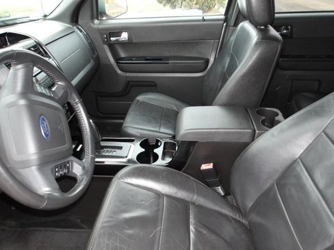 Used 2011 Ford Escape Limited image 18