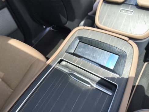 Used 2025 Lincoln Navigator L Black Label AWD/4WD image 32