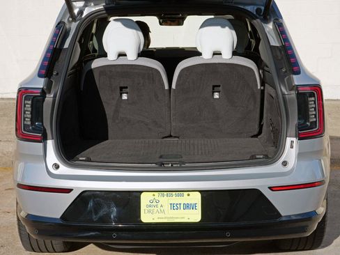 Used 2025 Volvo EX90 Ultra AWD/4WD image 9