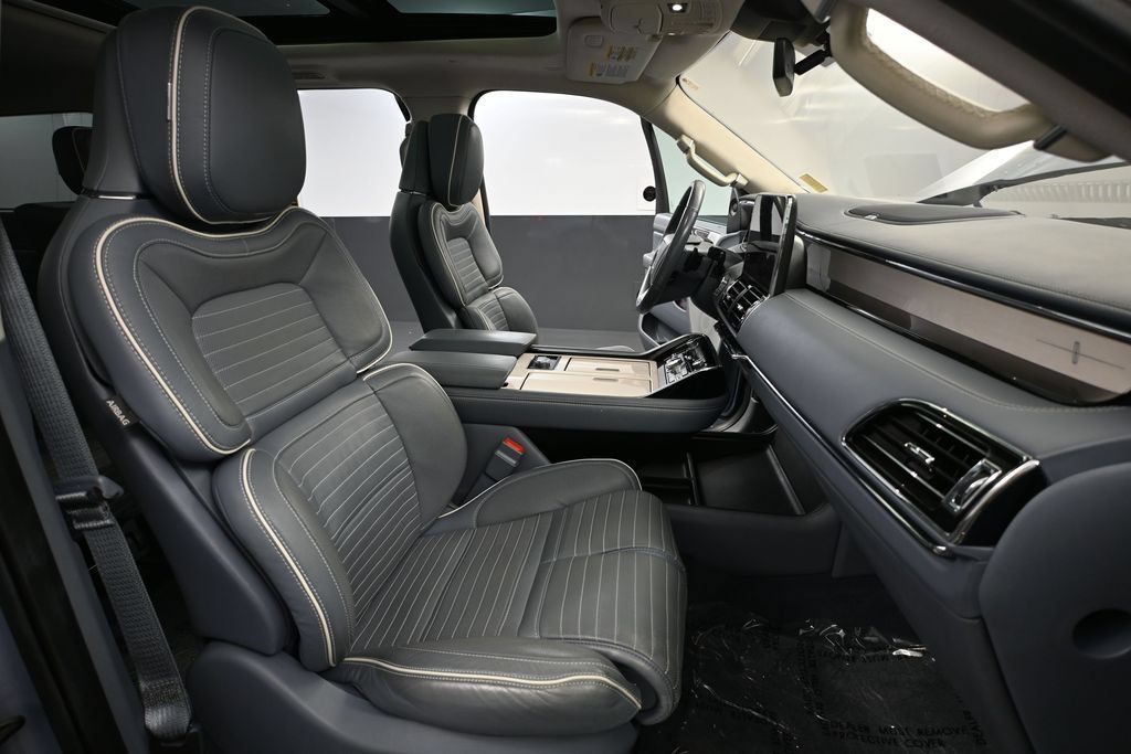 Used 2019 Lincoln Navigator Black Label AWD/4WD image 47
