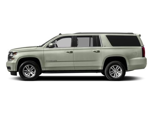 Used 2017 Chevrolet Suburban LT w/ Luxury Package AWD/4WD image 3