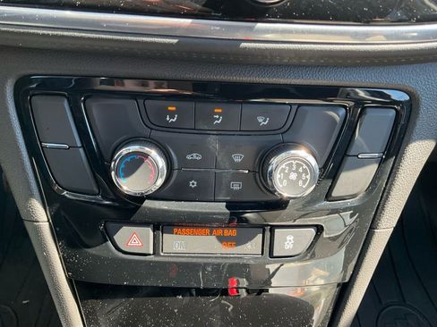 Used 2019 Buick Encore Preferred image 21