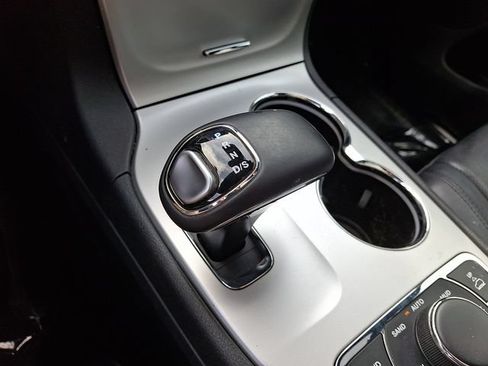 Used 2015 Jeep Grand Cherokee High Altitude AWD/4WD image 18