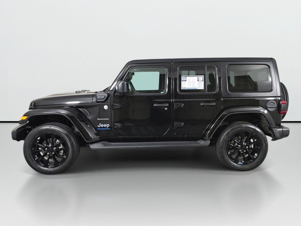 Used 2023 Jeep Wrangler Unlimited Sahara AWD/4WD image 2