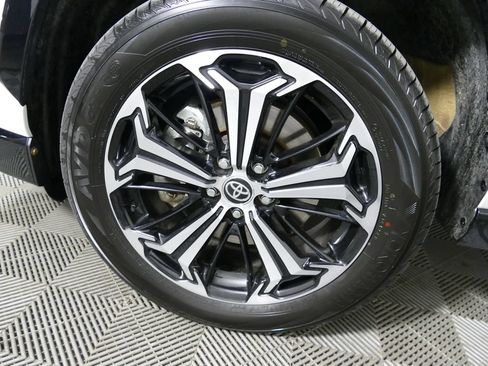 Used 2024 Toyota RAV4 XSE w/ Premium Package AWD/4WD image 9