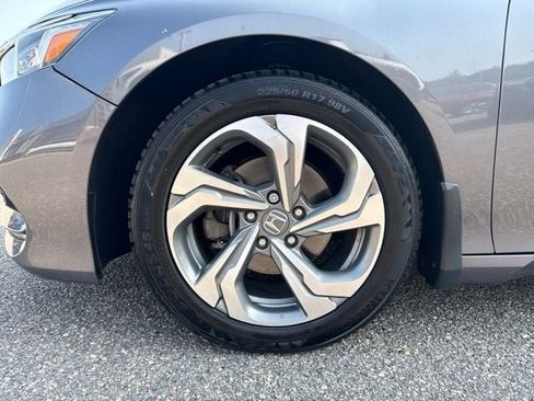 Used 2020 Honda Accord EX image 6