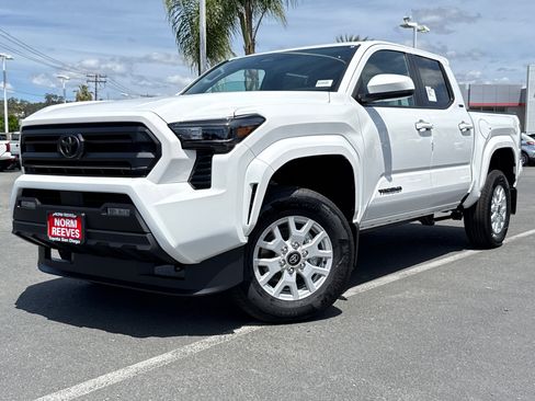 New 2026 Toyota Tacoma SR5 RWD image 2