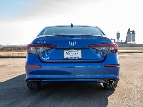 Used 2024 Honda Civic Sport image 5