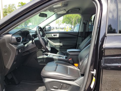 Certified 2023 Ford Explorer XLT w/ Equipment Group 202A AWD/4WD image 22