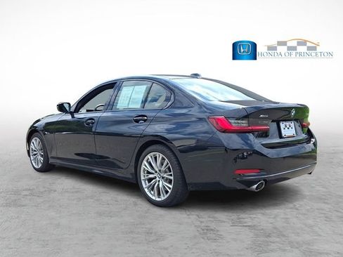 Used 2023 BMW 330i xDrive Sedan w/ Premium Package AWD/4WD image 4