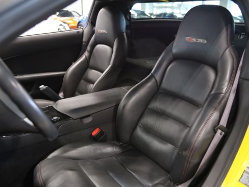 Used 2008 Chevrolet Corvette Z06 w/ Preferred Equipment Group RWD image 17