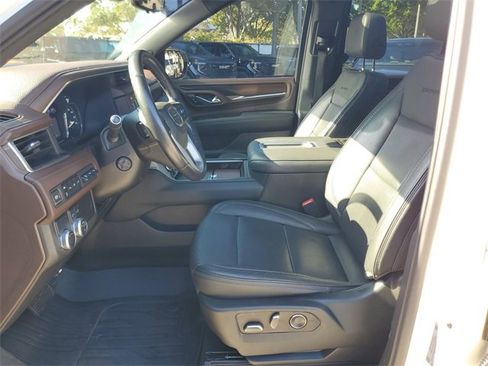 Certified 2021 GMC Yukon Denali w/ Denali Premium Package image 16