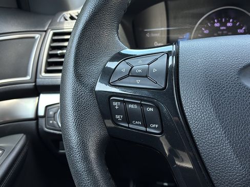 Used 2018 Ford Explorer XLT w/ Equipment Group 202A FWD image 27