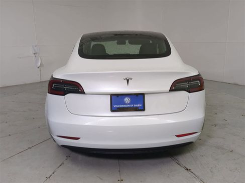 Used 2023 Tesla Model 3 Standard Range image 5