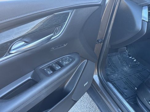 Used 2020 Cadillac XT5 Premium Luxury FWD image 14