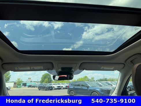 Used 2025 Honda Pilot Elite image 34