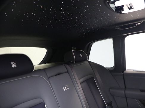 Certified 2025 Rolls-Royce Cullinan Black Badge image 27