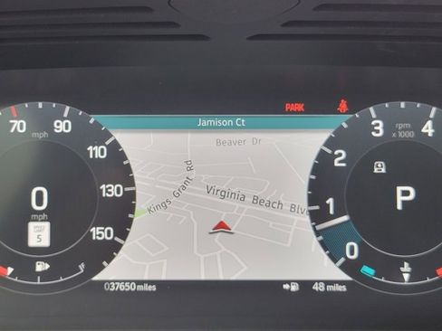 Used 2024 Land Rover Discovery S image 29